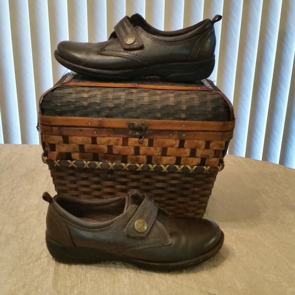 Clarks Collection Brown Leather Slip Ons